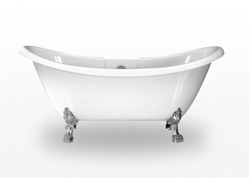 Roll top boat bath works with contemporary or traditional bathrooms