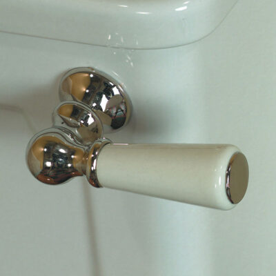 Thomas Crapper Low-Level Ceramic Cistern WC Set - Image 3