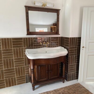 Traditional-Oak-Vanity-in-Room-Set