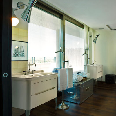 Waldorf 80cm Washbasin - With Legs or Wall Hung - Image 9