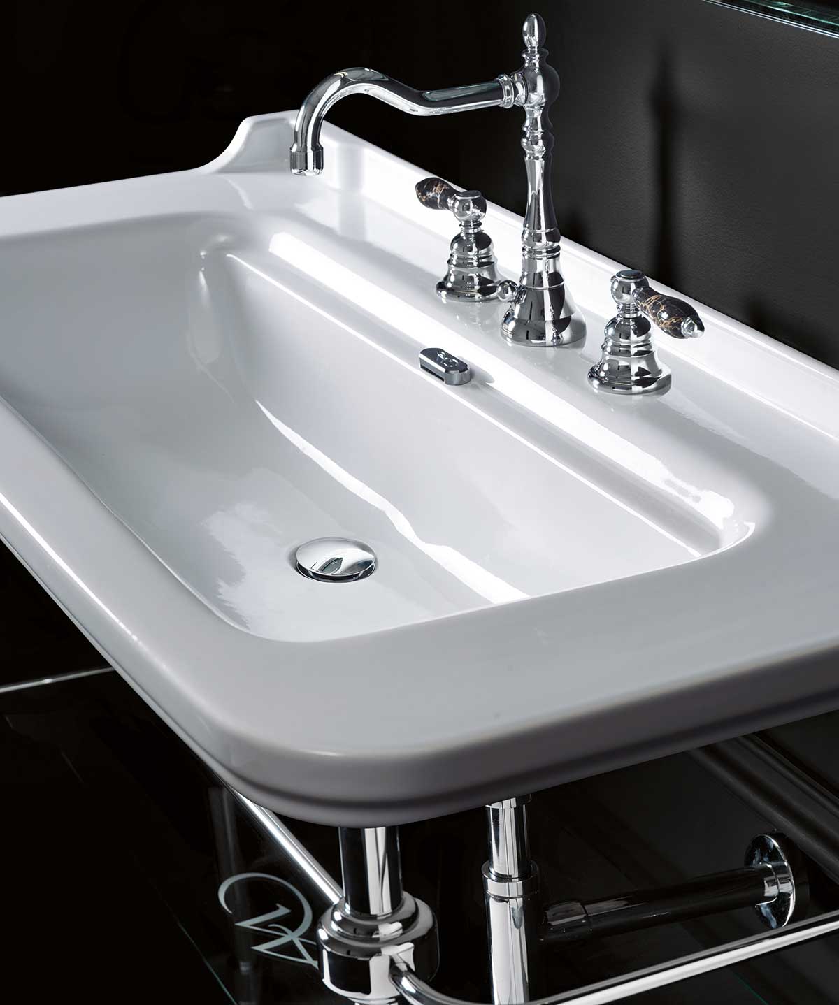 Oxford Decorated Close Coupled Toilet