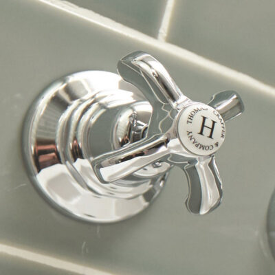 Thomas Crapper 1920 Cross-head Three Tap-hole Wall Mixer (Short spout) - Image 2