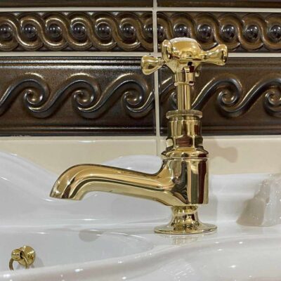 Thomas-Crapper-Marleborough-Cloakroom-Basin-Taps-Polished-Brass