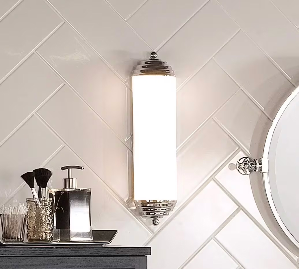 thomas-crapper-classical-deco-wall-mounted-light