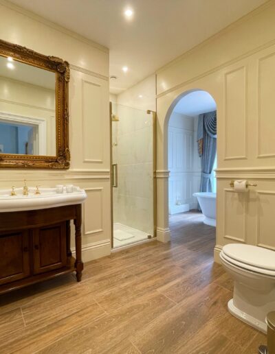 Bathroom in The Caroline Room at Plas Dinas