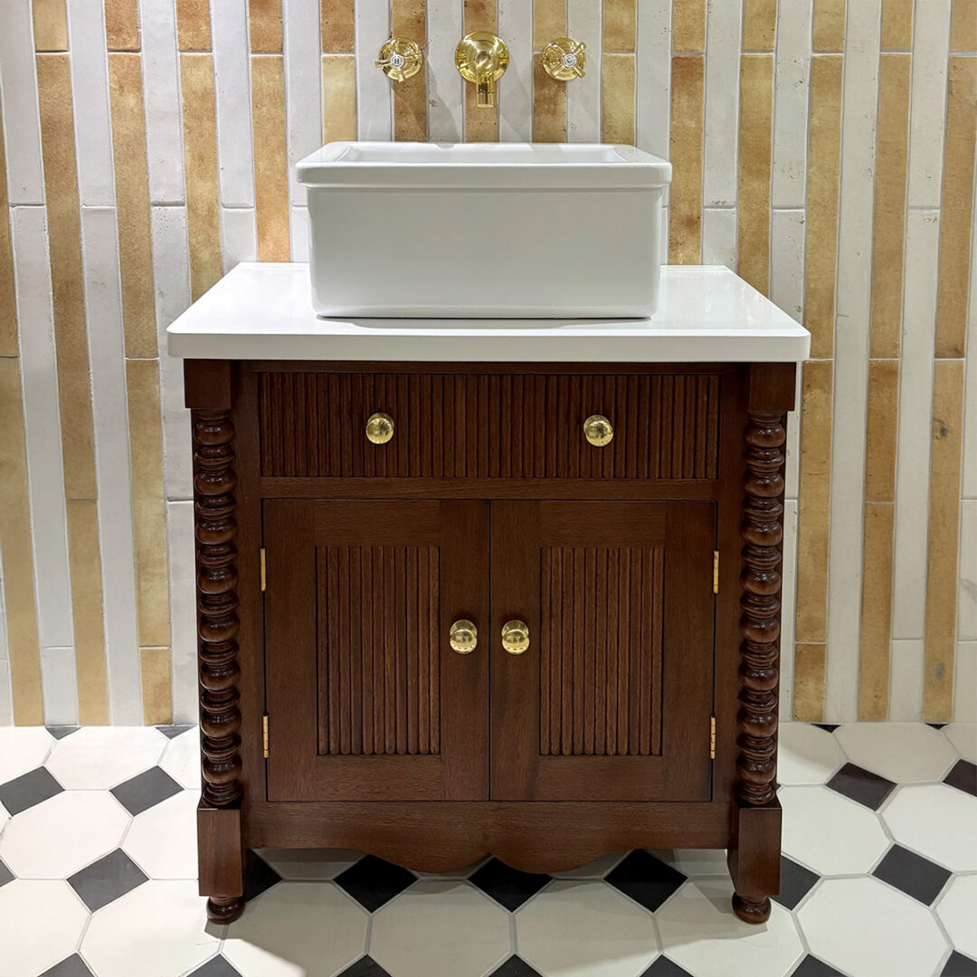Bobbin Vanity Unity with Thomas Crapper Basin Set