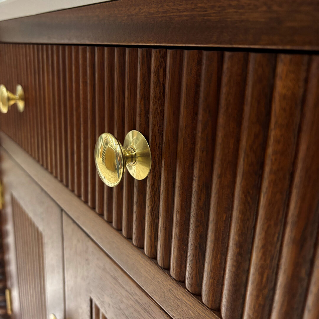 Bobbin Vanity Unity with Thomas Crapper Basin Set